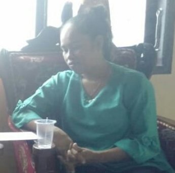 Menagih Utang, IRT di Soppeng Dilempari Batu