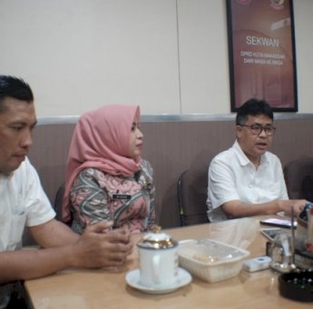 Sekwan Makassar Serahkan Dana JKK & JKM Untuk Keluarga Staff Honorer yang Meninggal Dunia