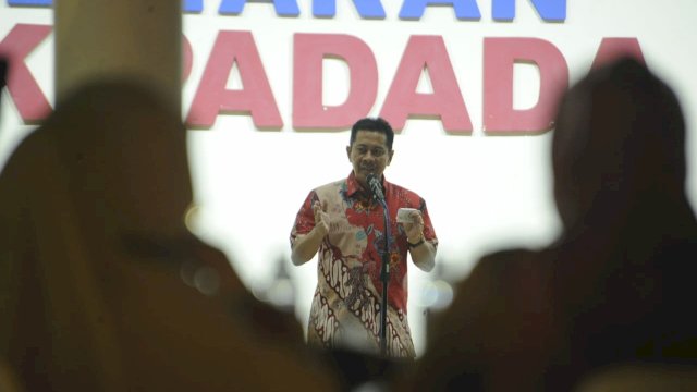 Dijamu Makan Malam Di rujab Gubernur, Ini diskusi Teman-Orsos