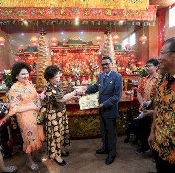 Kelenteng Xian Ma Serahkan Bantuan Rp.550 Juta untuk Korban Gempa Sulteng