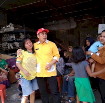 Deng Ical Tinjau Lokasi Kebakaran di Kerung-Kerung