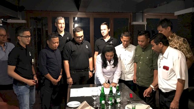 Penandatanganan Kerjasama antara PD Parkir Makassar dengan PT Kinarya Terbaik Indonesia, Rabu (24/10/2018).