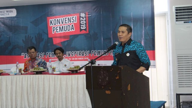 Wakil Wali Kota Makassar, Syamsu Rizal (Deng Ical) membuka Konvensi Pemuda 2019, di Gedung Menara Phinisi UNM, Jumat (26/10/2018).