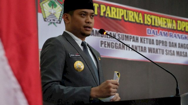Bupati Gowa, Adnan Purichta Ichsan memberikan sambutan pada Rapat Paripurna di Gedung DPRD Kabupaten Gowa, Senin (29/10/2018).