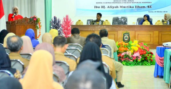 Aliyah Mustika Temui Ratusan Petugas Medis Kabupaten Takalar