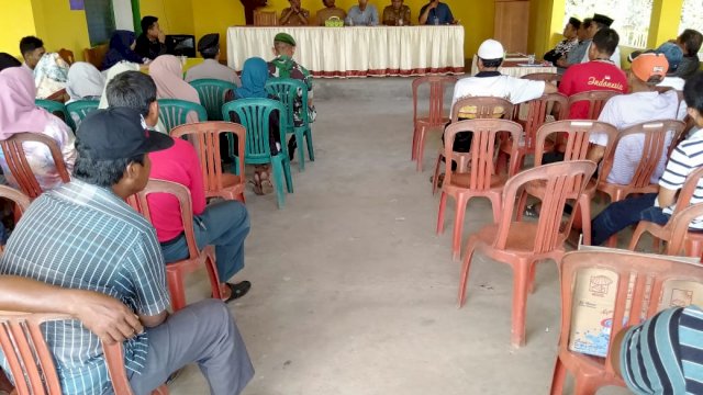 Pemaparan Visi-Misi 3 calon kepala Desa Maccile, Kabupaten Soppeng di Aula Kantor Desa Maccile, Selasa (30/10/2018).