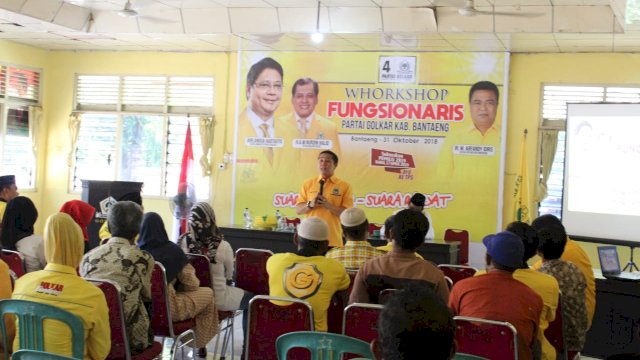 Ketua Bappilu DPD I Partai Golkar Sulsel, Syamsu Rizal (Deng Ical) saat menjadi pembicara pada workshop DPD II Partai Golkar Kabupaten Bantaeng, Rabu (31/10/2018).