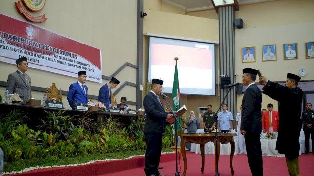 Pengambilan sumpah Andi Zainuddin Baso sebagai AnggotaDPRD Kota Makassar Sisa Masa Jabatan 20014-2019, Senin (22/10/2018).