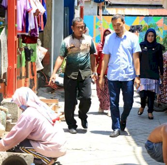 Kunjungi Kelurahan Totaka, Ini yang Dilakukan Kepala DPPKB Makassar