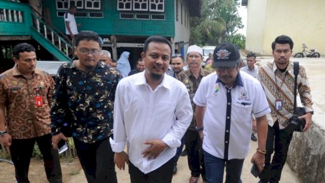 Sudirman Sulaiman Tinjau Akses Jalan Alternatif yang Hubungkan Tiga Kabupaten