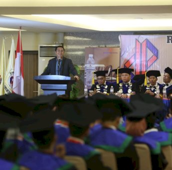 Deng Ical Sebut Makassar Kota IT Berkat Peran Alumni Stimik Dipanegara