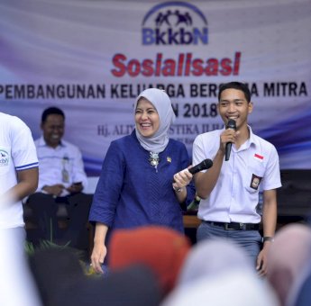 Di SMKN 8, Aliyah Mustika Tegaskan Pelajar Jauhi Narkoba