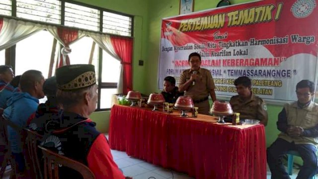 Dinas Sosial Kabupaten Pinrang menggelar pertemuan tematik di Kelurahan Temmassarangnge, Kecamatan pinrang, Selasa (06/11/2018).