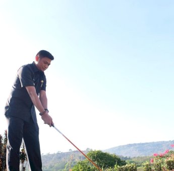 Buka Turnamen Golf Amatir, Adnan Harap Akan Lahir Golfer Handal