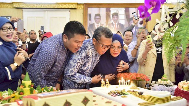 Perayaan Ulang Tahun Nurdin Abdullah ke-55 di Rumah Jabatan Gubernur Sulsel, Rabu (07/11/2018).