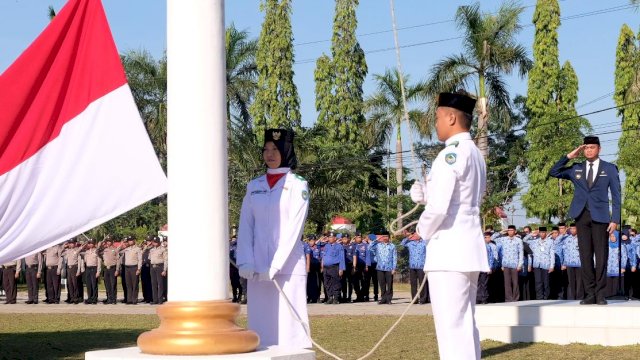 Upacara peringatan Hari Pahlawan Nasional ke-73, di Halaman Kantor Bupati Gowa, Sabtu (10/11/2018).