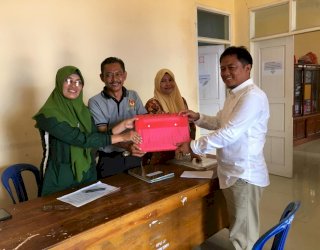 Baharuddin Hafid Kembalikan Berkas Calon Anggota KPU Jeneponto