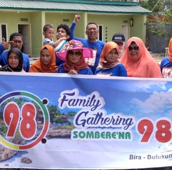 Begini Cara Sombere’Na 98 Pererat Ikatan Kekeluargaan