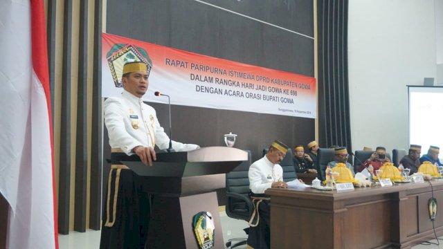Bupati Gowa, Adnan Purichta Ichsan saat berpidato pada rapat paripurna DPRD Kabupatem Gowa, Jumat (16/11/2018).
