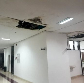 Sekretaris DPRD Makassar Benarkan Kondisi Gedung Dewan Sebagia Rusak