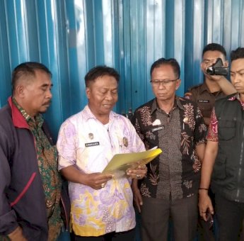 Tidak Diperpanjang Izin Usaha, Rumah Bernyanyi Lyrics Disegel