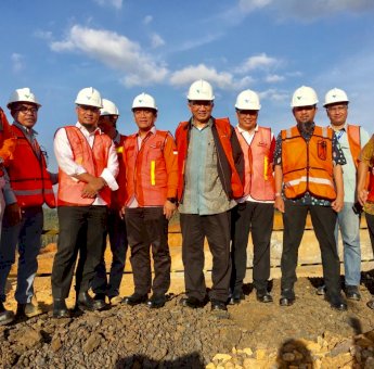 Tiba di Bandara Sorowako, Andi Sudirman Disambut Bupati Luwu Timur