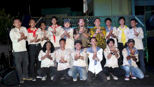 Wakil Wali Kota Makassar Syamsu Rizal (Deng Ical) bersama Pengurus Komunitas Rafflesia Makassar, di Gedung LPTQ Tallasalapang, Makassar, Rabu (28/11/2018) malam.