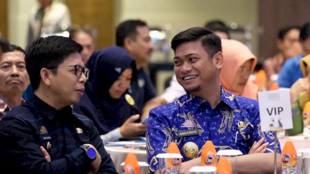 Bupati Gowa, Adnan Purichta Ichsan menghadiri Pencanangan Imunisasi Measles Rubella Tingkat Provinsi Sulawesi Selatan oleh Gubernur Sulsel, Prof Nurdin Abdullah di Hotel Four Points By Sheraton, Jum'at (30/11/2018).