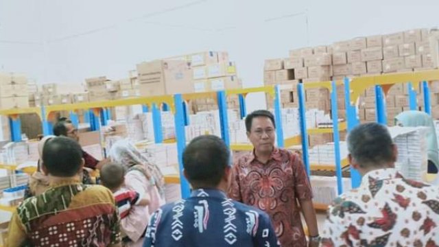 Bupati Pinrang, Aslam Patonangi meresmikan Gedung Instalasi Farmasi milik Dinas Kesehatan Kabupaten Pinrang, Kamis (06/12/2018).