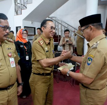 Rauf Malaganni Kukuhkan Tim percepatan Akses Keuangan Daerah Gowa
