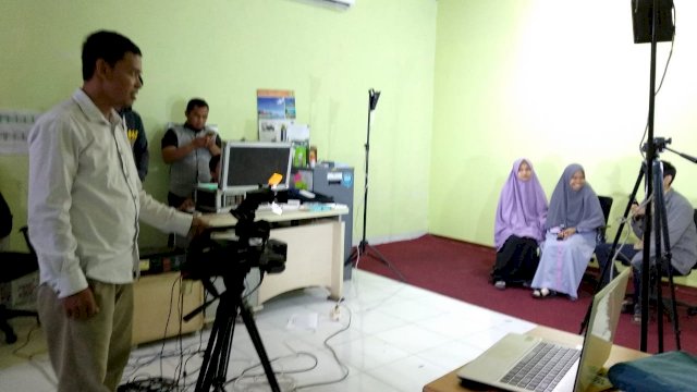 Pelatihan Produksi Talkshow berbasis Streaming live Facebook berlangsung di Kantor Dompet Dhuafa, Jl. A.P Pettarani, Kota Makassar, Sabtu (29/12/2018).