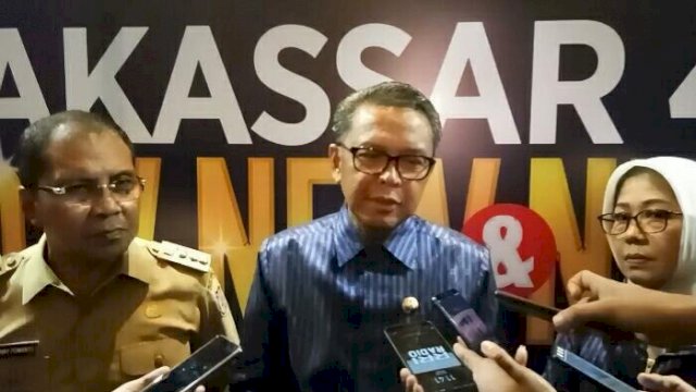 Gubernur Sulsel, Nurdin Abdullah memberikan keterangan pers pada rapat koordinasi khusus kota Makassar tahun 2019, di Sheraton Hotel Makassar, Selasa (29/01/2019).