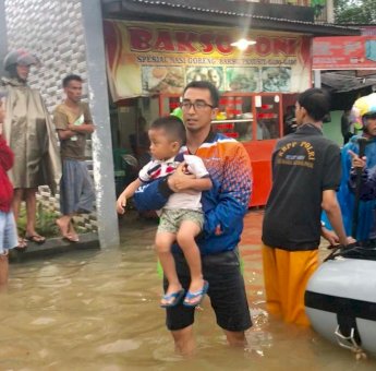 Banjir Melanda, Anggota DPRD Pantau Sistem Penanggulangan Bencana Makassar