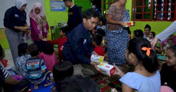 Komunitas Aliyah Mustika Ilham Beri Bantuan Korban Banjir di Gowa