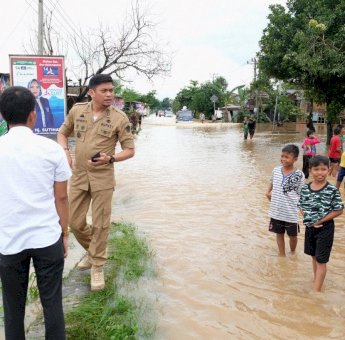 Bupati Gowa Pantau Titik Banjir di Pattallassang