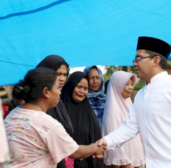 Kunjungi Korban Banjir di Panaikang, Ini yang Disampaikan Danny Pomanto