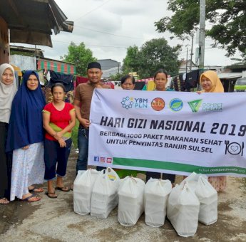 Hari Gizi Nasional, Dompet Dhuafa Sulsel Berbagi 1.000 paket Makanan Sehat Untuk Korban Banjir
