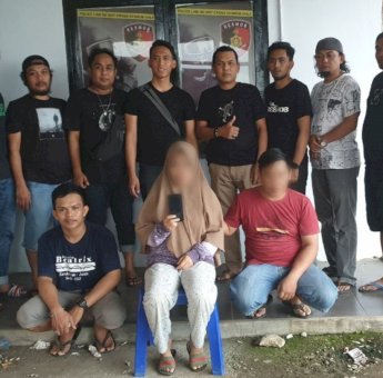 Curi HP, Pasangan Suami Isteri di Bone Ditangkap Polisi