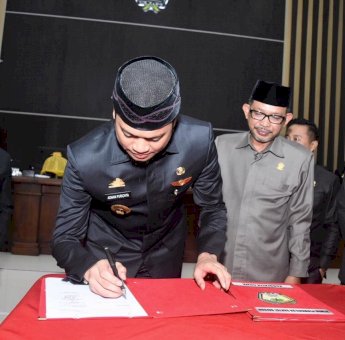Pemkab dan DPRD Gowa Sahkan Perda Kepemudaan
