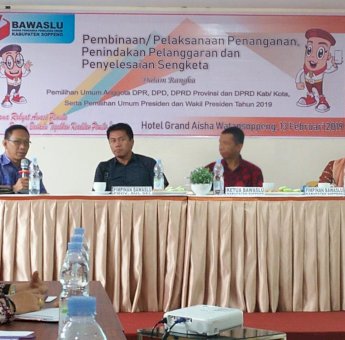 Maksimalkan Pengawasan Pemilu, Bawaslu Soppeng Kumpulkan 24 Panwas Kecamatan