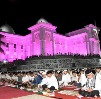 Ribuan Warga Ikuti Zikir Akbar Tiga Tahun Kepemimpinan Bupati Soppeng