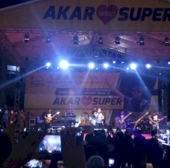 Wali Band Hibur Ribuan Masyarakat Soppeng