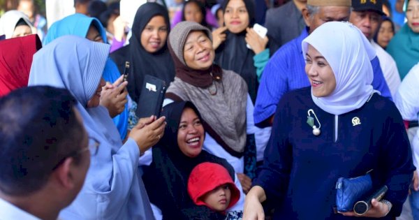 Aliyah Mustika dan BKKBN Sosialisasikan Pembangunan Keluarga di Mangasa