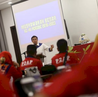 Buka Mubes Perhimpunan Ayam Pedaging Sulsel, Ini Pesan Deng Ical