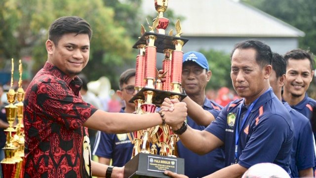 Pembukaan turnamen Sepak Bola Bupati Gowa Cup 2019, di Lapangan Eks Kertago Bontomarannu, Kamis (28/02/2019).