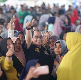 Warga Wajo Keluhkan Dana Komite Sekolah Kepada Akbar Faisal