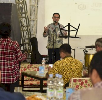 Devo Khaddafi : Media Adalah Kontrol Sosial