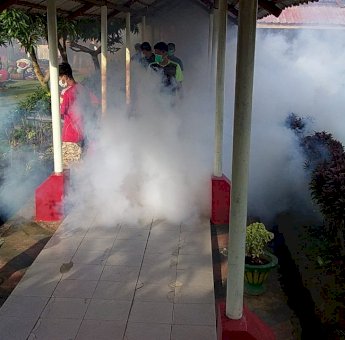 Kepulan Asap Kepung Rutan Pinrang, Ternyata Ini yang Dilakukan