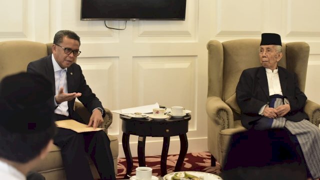 Gubernur Sulsel, Nurdin Abdullah, menerima audiensi Ketua MUI Sulsel, AGH Sanusi Baco, di Baruga Lounge Kantor Gubernur Sulsel, Jum'at (15/03/2019).
