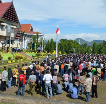 Lantik 1.566 Linmas Pemilu 2019, Ini Pesan Sekda Soppeng
